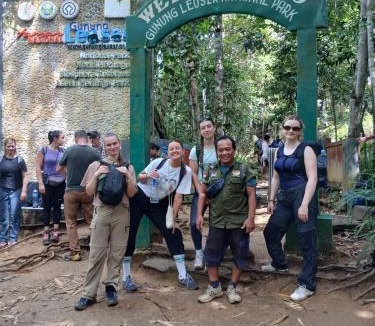 Bukit Lawang Hostel | BACKPACKER LODGE Trekking & Transport