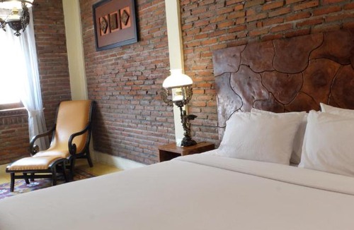 Depok Resort | Bale Devata Resort