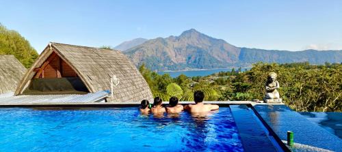 Songan House | Bali Cottages Lake View
