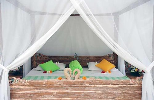 Purwakerti Villa | Bali Vakantie Verhuur - Beach Villa Mimpi, Mount Agung view, Amed, Bali