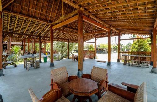Borobudur Hotel | Balkondes Duta Menoreh