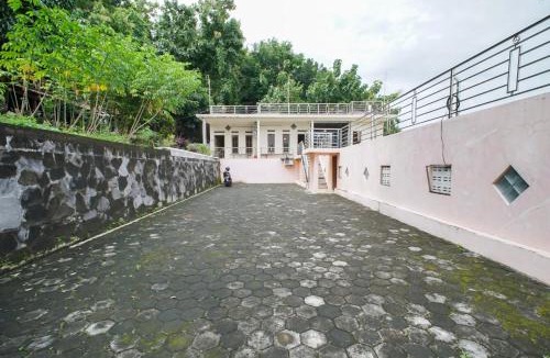 Prambanan House | Barong Ijo Homestay Syariah