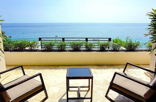 Challengers Resort | Basseterre Suite – Luxury Ocean View Suite Sunset Reef St. Kitts