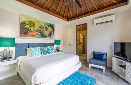 Sanur Villa | BEACHFRONT 3 BEDROOM FAMILY VILLA This luxury 3 bed villa epitomes style, luxury and comfort