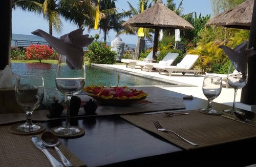 Umeanyar Villa | Beachfront Spacious luxury villa in Seririt Lovina area
