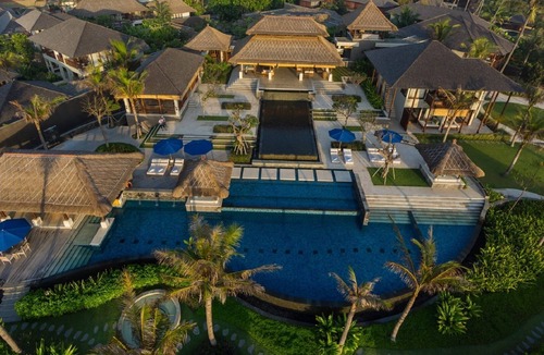 Ketewel Villa | Beautiful 6BR Beach Front Villa - W/Private Lap Pool!