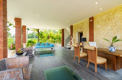 Kenderan Villa | Beautiful Villa in the middle of rice fields