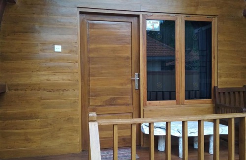 Jasri House | Bemo Villas & Pool