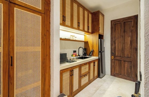 Penestanan House | Best 1BR Stay in Ubud Pool Garden Kitchen