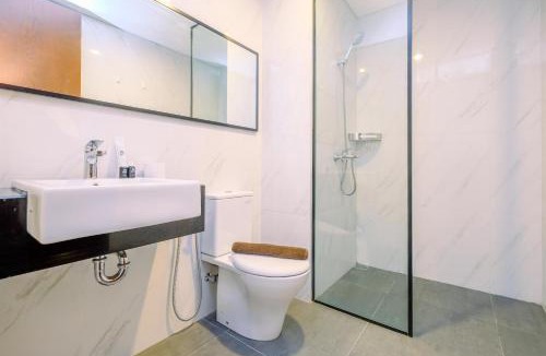 Semanggi Apartment | Best Homey and Nice 1BR at Ciputra World 2 Apartment By Travelio
