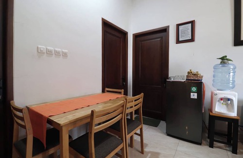 Pogung Lor Villa | Bisma Balcony Homestay