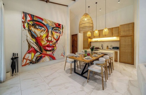 Penestanan Villa | Blue Wave | 3BR Escape in Prime Ubud w Pool+Garden