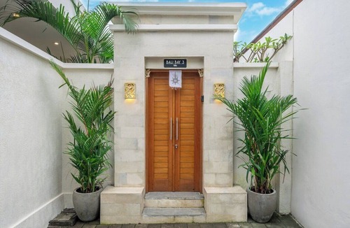 Umalas Villa | Brand NEW Private Villa, Large Pool, Beach Access