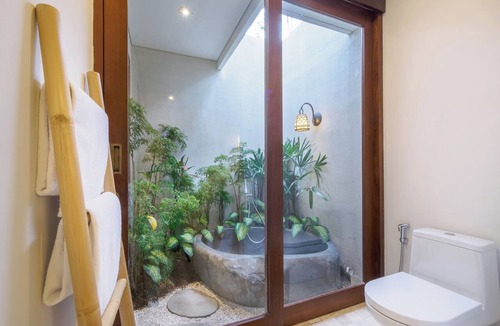 Umalas Villa | Bumbak Alamanda by Fantasia Villas