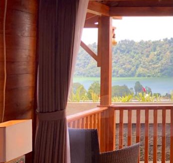 Bedugul Villa | BUYAN LODGE lake view villa