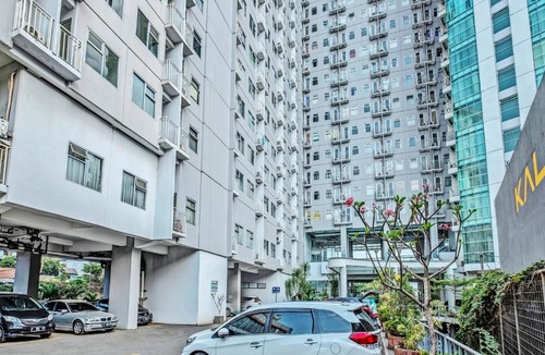 Cileunyi Hotel | Capital O 92525 Easton Park Apartment Jatinangor By Yunus