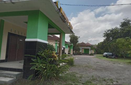Lombok Hotel | Capital O 93391 Golden Manggis Hotel Near SMKN 1 Lingsar