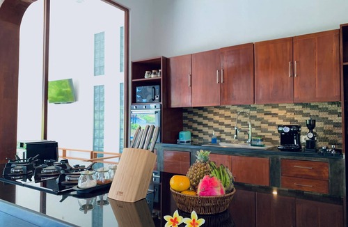 Lovina Villa | Central Lovina - spacious, quiet and amazing view - Villa De Mandala Lovina