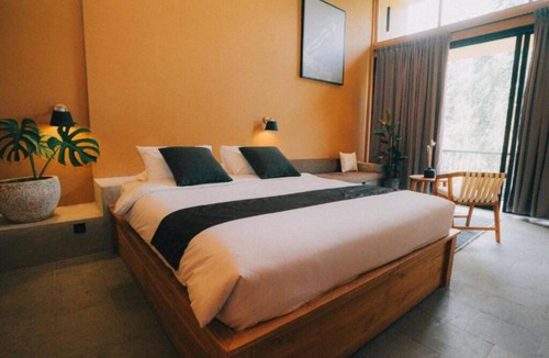 Beraban Hotel | Chic hotel suite with WiFi and AC in delightful Bali