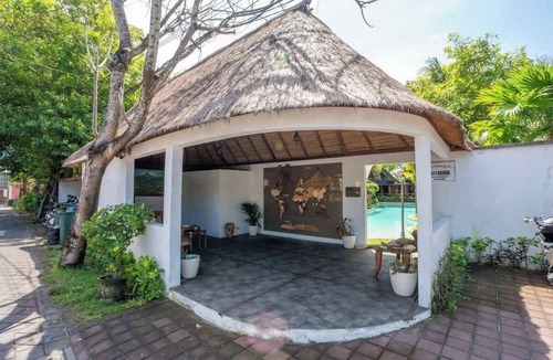 Kuta Selatan Apartment | Chic Lagoon Villa Near Nusa Dua Beach – $122/Night