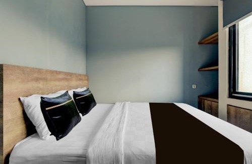 West Cirebon Hotel | Colletion O near Living Plaza Cirebon formerly Moana Residence