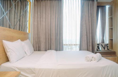 Pondokcina Apartment | Comfortable and Beautiful 1BR Apartment at Atlanta Residence By Travelio