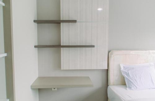 Pondok Aren Apartment | Comfortable and Cozy Studio Room at Bintaro Icon Apartment By Travelio