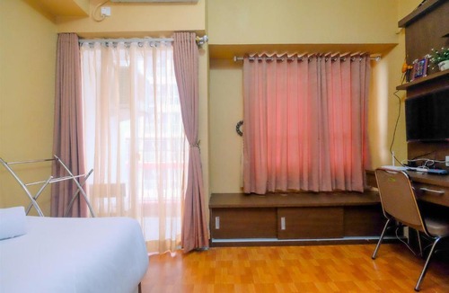 Pondokcina Apartment | Comfortable Studio Apartment at Taman Melati near Universitas Indonesia By Travelio
