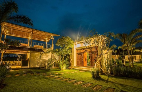 Mushroom Bay Cottage | Comfortable Wooden Cottage in Lembongan, Walk Distance to Beach