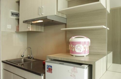 Hegarmanah Apartment | Comfy Studio Apartment near UNPAD Taman Melati Jatinangor By Travelio