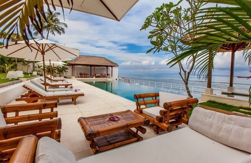 Candi Dasa Villa | Contemporary-Colonial Style 4BR Ocean View Villa, Candidasa! W/Swimming Pool!
