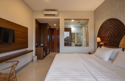Petitenget Hostel | Cove Tevana