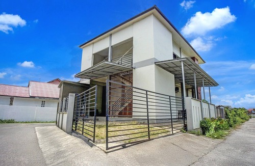Banda Aceh House | Cozy Double Escape W/Free WiFi and Parking