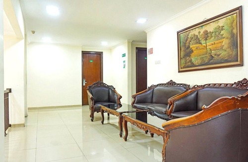 East Jakarta House | Cozy Double Escape W/Free WiFi and Parking