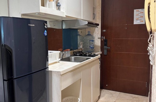 Menteng Apartment | Cozy gated studio apartment in Central Jakarta with AC, fitness room, and pool