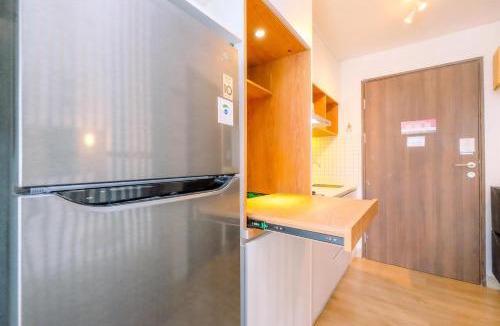 Tajur Halang Apartment | Cozy Living Studio Room Royal Sentul Park Apartment By Travelio