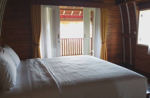 Dalung Bed & Breakfast | COZY RESORT ROOMS WITH GARDEN AND SWIMMING POOL IN KUTA, WH3