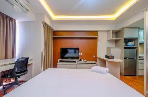 Cawang Apartment | Cozy Studio Apartment at H Residence near MT Haryono By Travelio