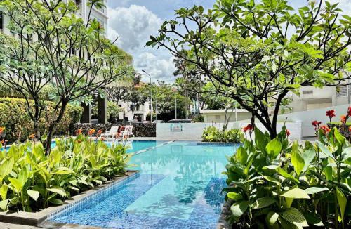 Ciputat Apartment | Cozy studio Apt Altiz Bintaro W Pool & Netflix