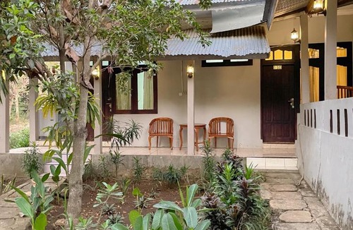 Labuan Bajo House | d'Alvin Homestay