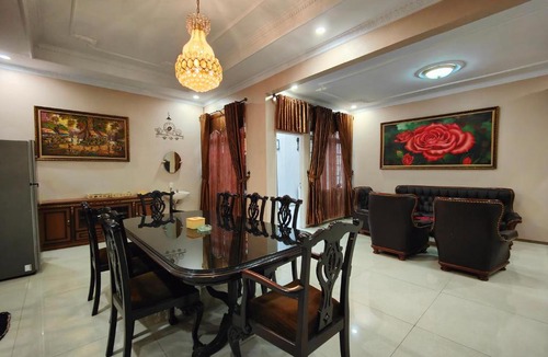 North Cirebon House | De Hanami Homestay Setrayasa