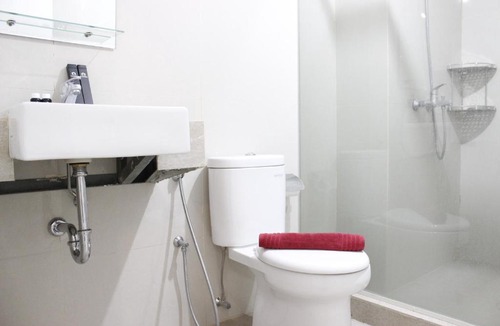 Arjuna Apartment | Deluxe & Chic 2BR Apartment at Landmark Residence By Travelio