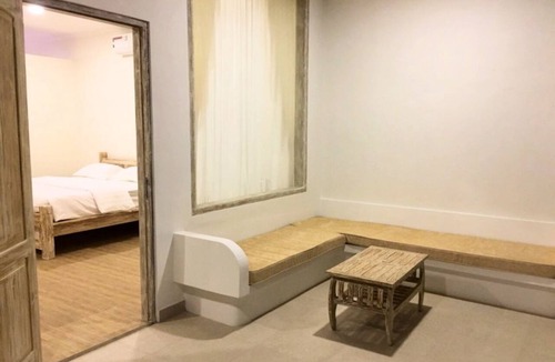Bondalem Apartment | DeLuxe Double Room with sea-view veranda in 11-bedroom beachfront compound