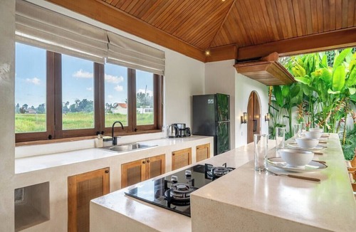 Sayan Villa | Designer 2BR w Huge Outdoor Dining & Pool Areas