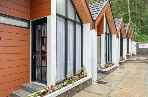 Hargomulyo Hotel | Diyanis Glamping Sekipan Tawangmangu Mitra RedDoorz