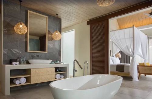 Pemenang Villa | Duplex Villa with Private Pool and Beach Access 8
