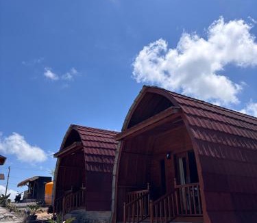 Jerowaru House | Ekas Rising Coffee And Cottages
