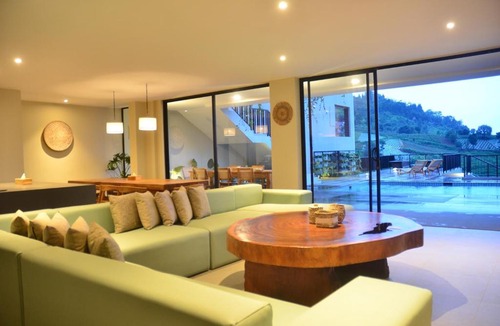 Bandung Villa | Emerald Hill Mountain 8 BR and 4 BR Honeymoon Suite Private Plunge Pool Karaoke Heated Pool