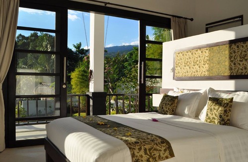 Kayu Putih Villa | Exclusive 5 star villa with 365 ° view of the sea, mountains and rice fields!