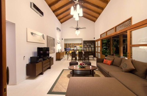 Laksmana Villa | Exclusive Offer 10 BR villa by the beach Seminyak